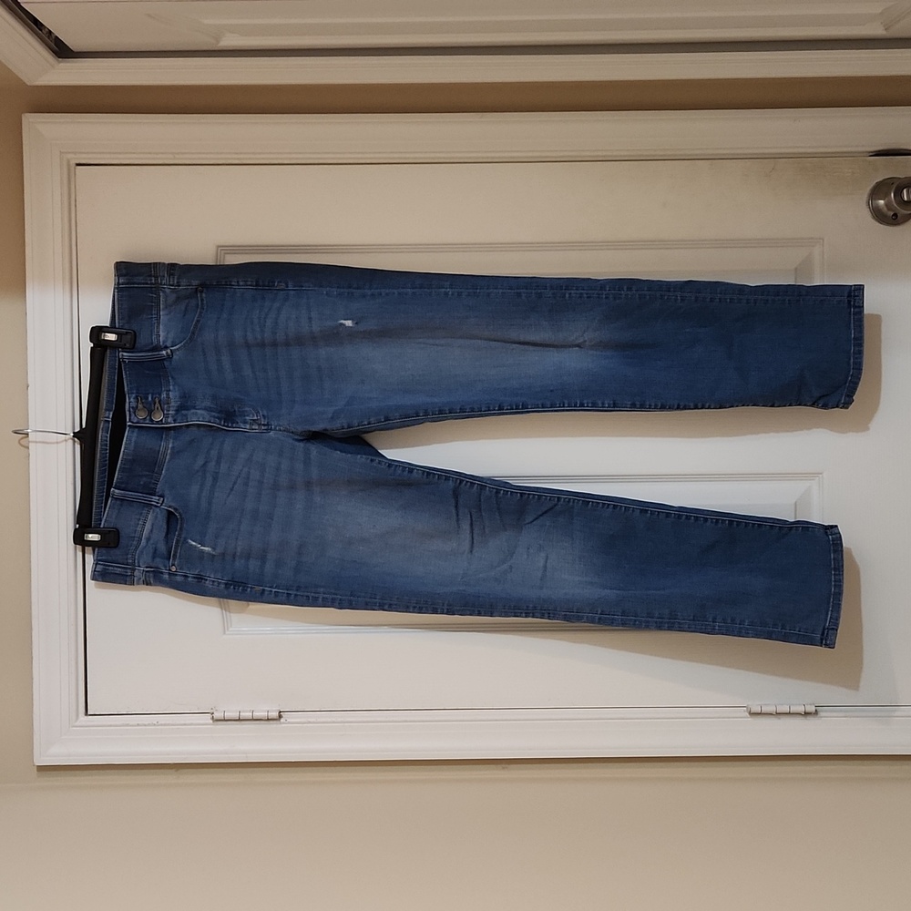 Apt 9 straight leg jeans